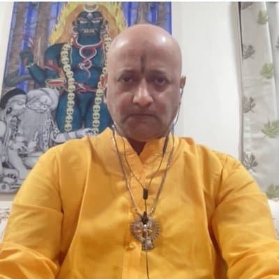 Sri Guru Rohit Arya